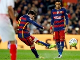 برشلونة يعزز الصدارة وينجز مهمة الانتقام من إشبيلية